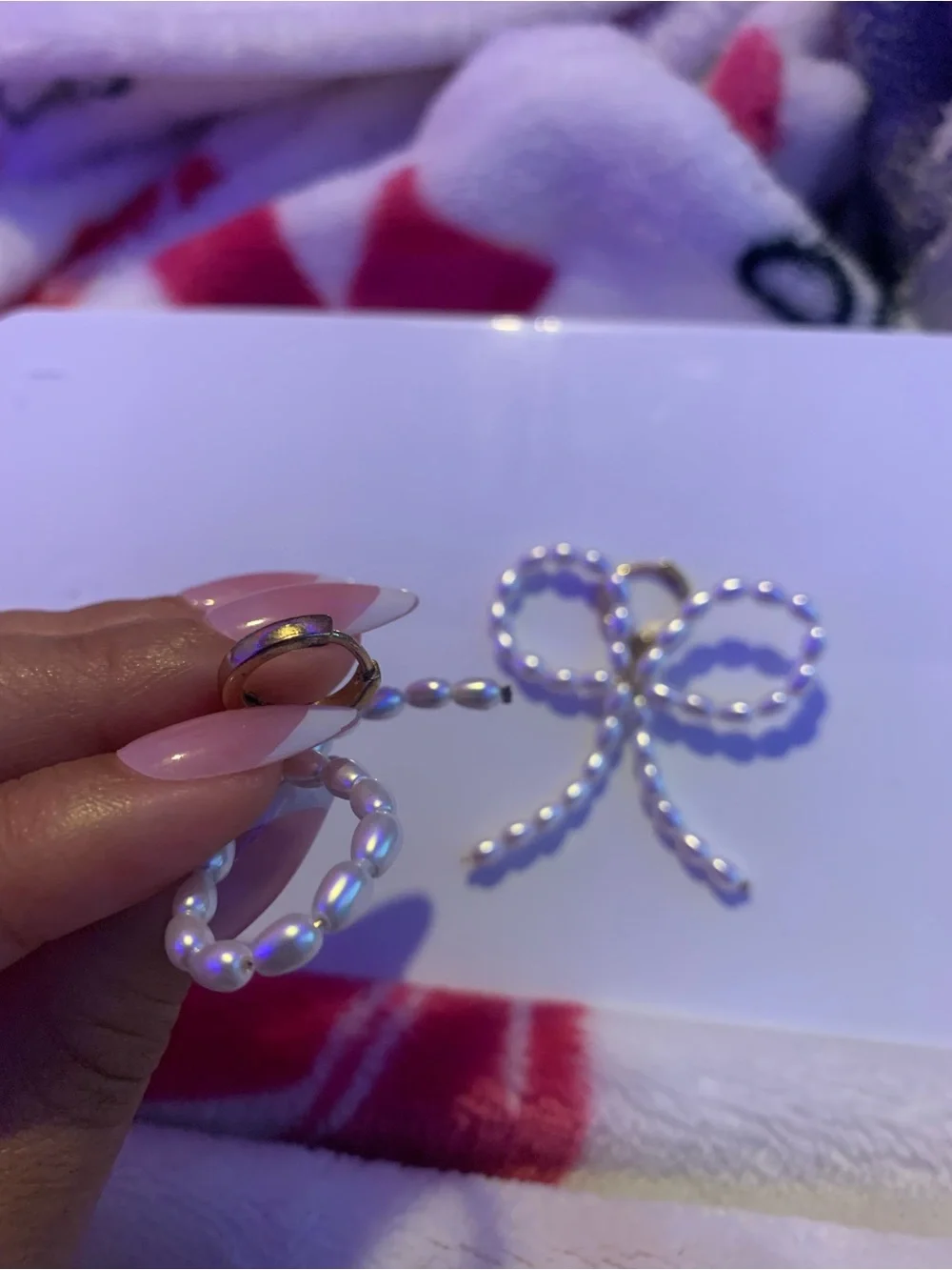 Pearl Bow Earrings - Iridescent White Pearls